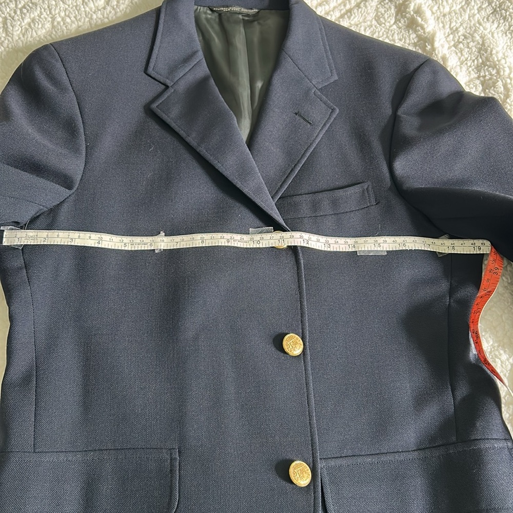 Jos. A. Bank Navy Blue with Gold buttons dinner / sports jacket . - Picture 4 of 5